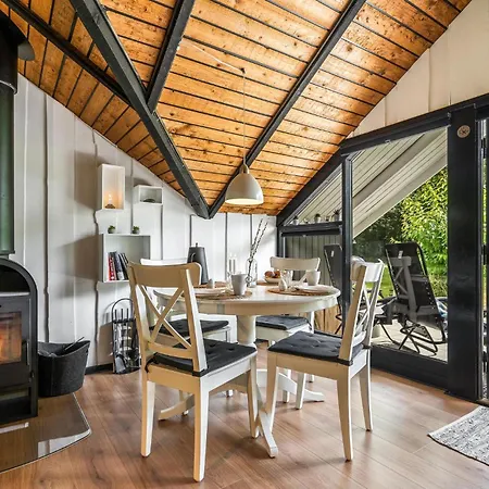 2 Bedroom Gorgeous In *